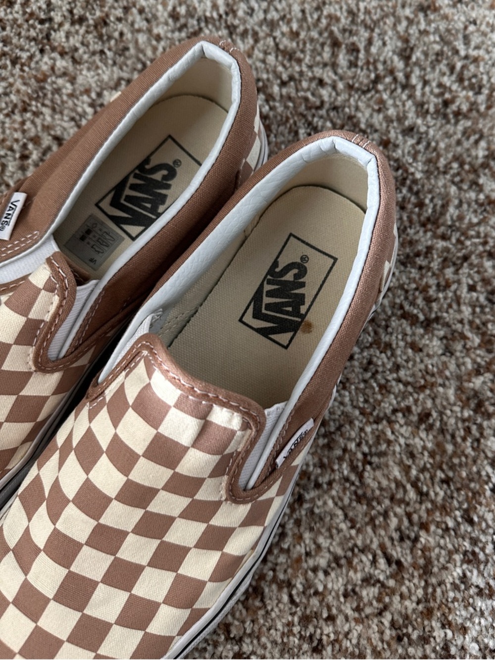 Tan checkered slip on vans size 7.5 - Picture 5 of 7